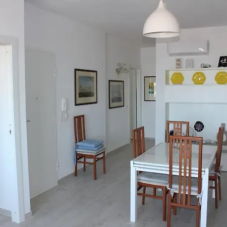 Via Mare Apartment *